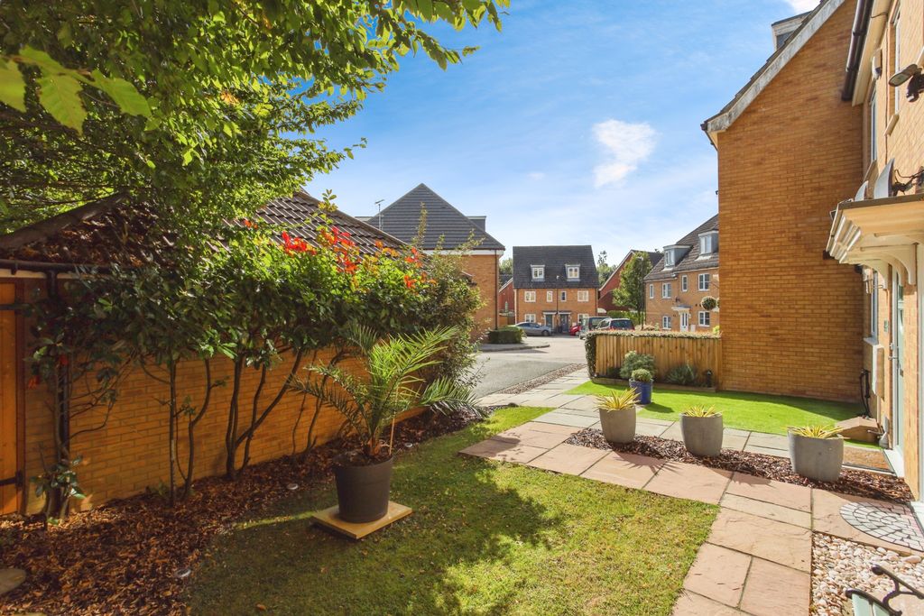 Property photo 3 of 19