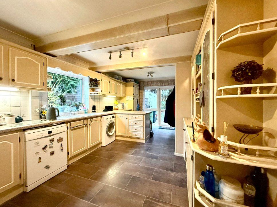 Property photo 3 of 35 Picture No. 21