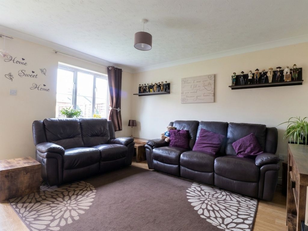 Property photo 3 of 12