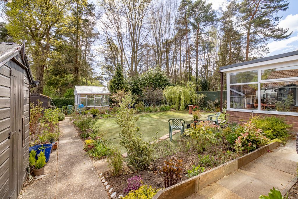 Property photo 2 of 28 4136424
