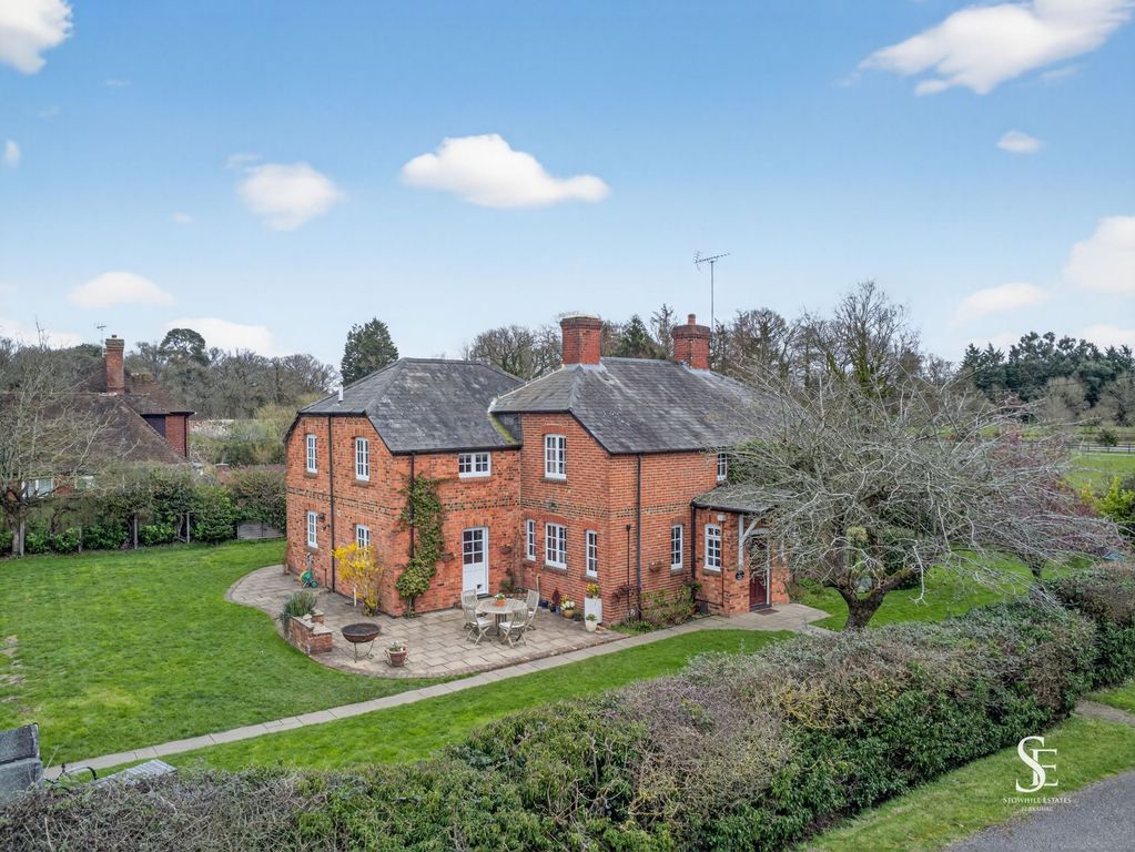 Property photo 1 of 32 Harp Farm