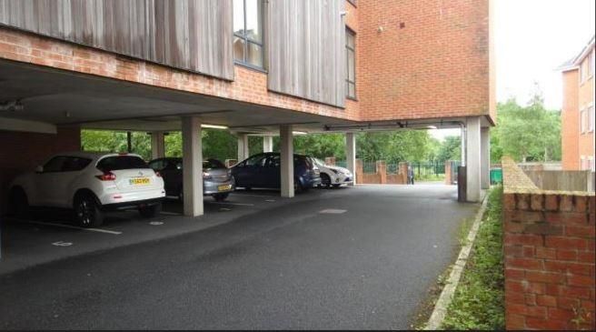 Property photo 2 of 11 Carpark.Jpg