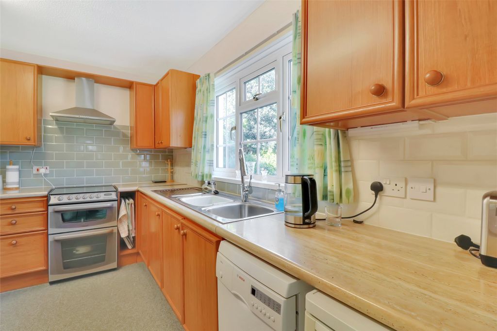 Property photo 3 of 12 Picture No. 02