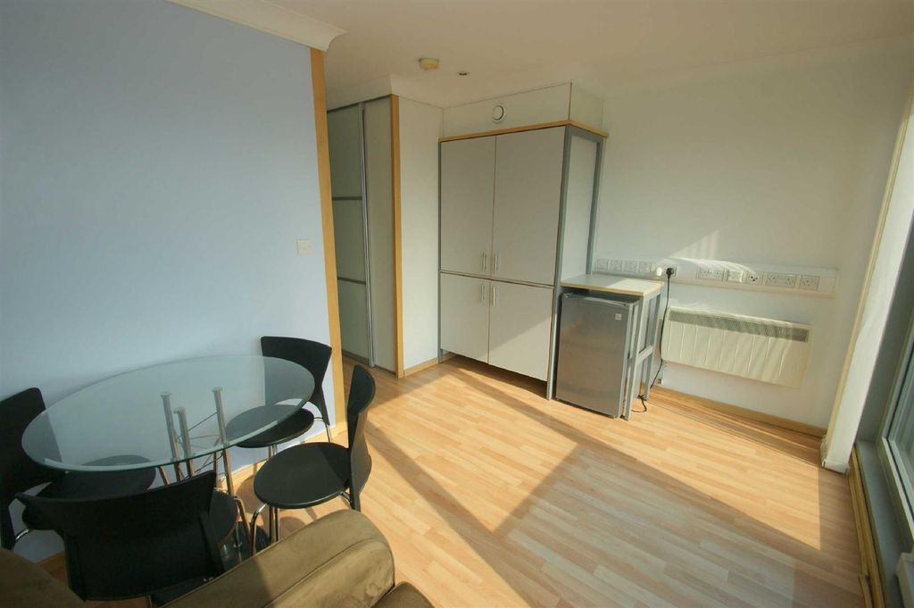 Property photo 3 of 3