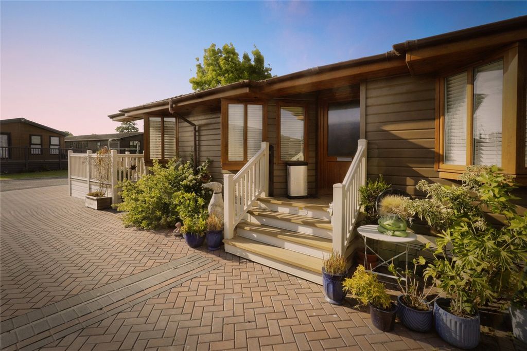 Property photo 1 of 16 External (1)