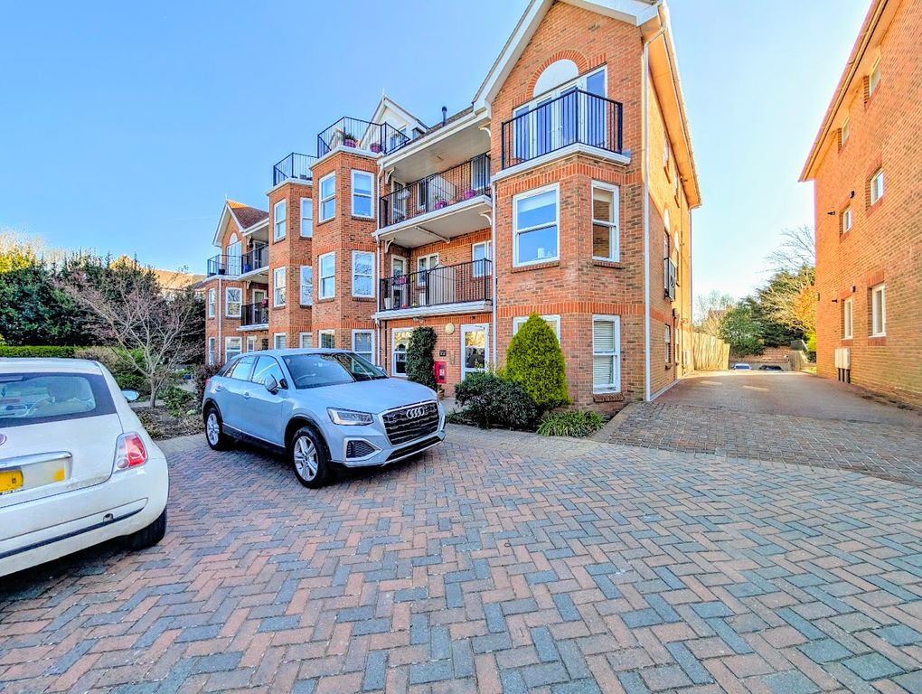 Property photo 1 of 17
