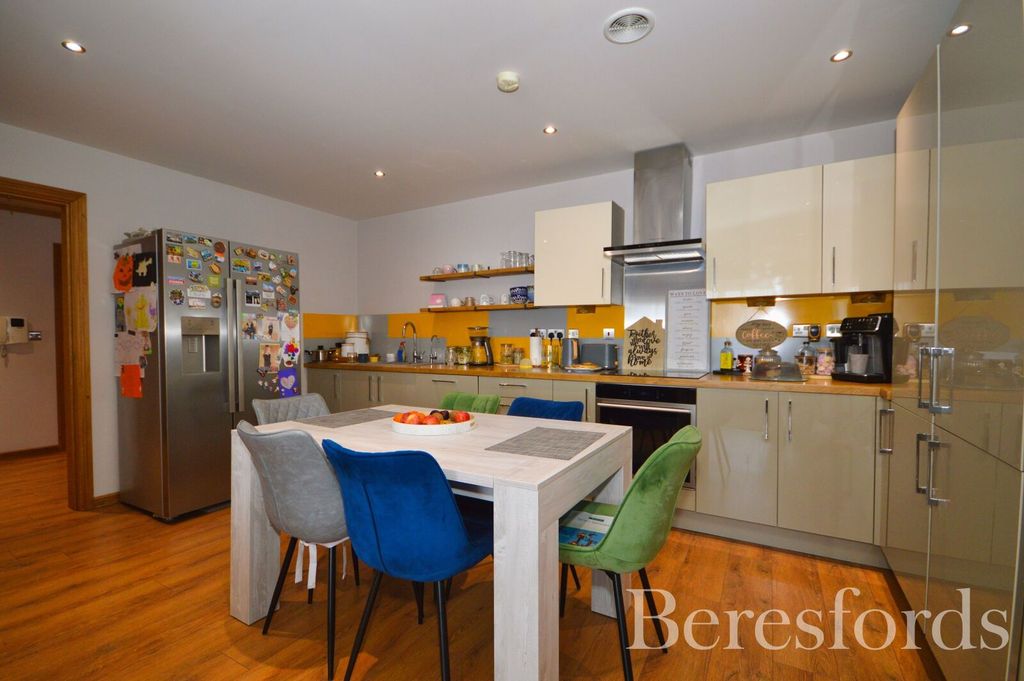 Property photo 3 of 12 Picture No. 05