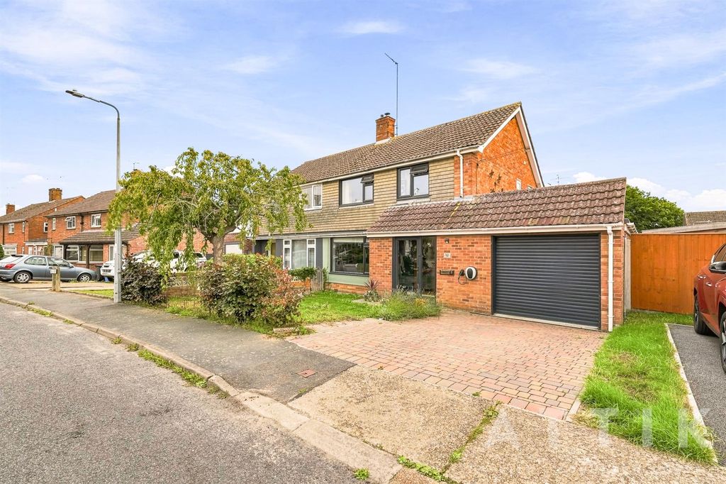 Property photo 1 of 34 Oakway_001.Jpg