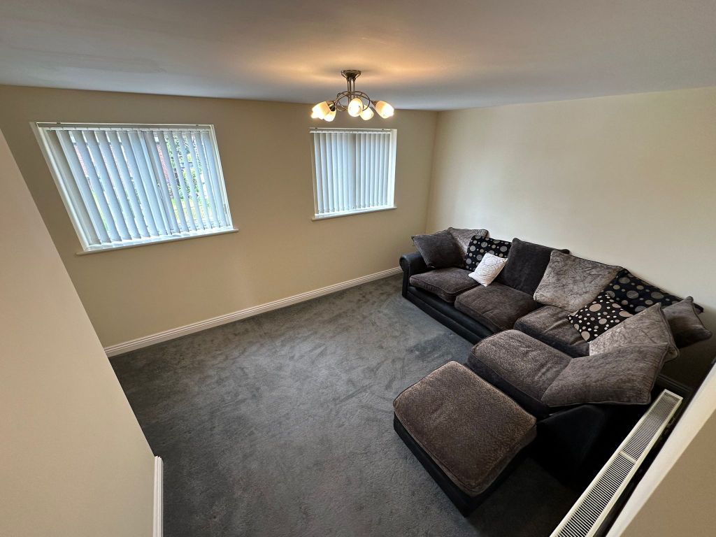 Property photo 3 of 13