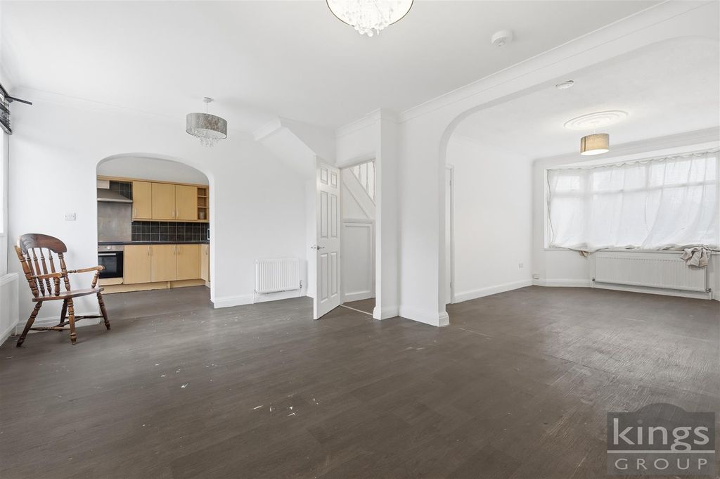 Property photo 2 of 22