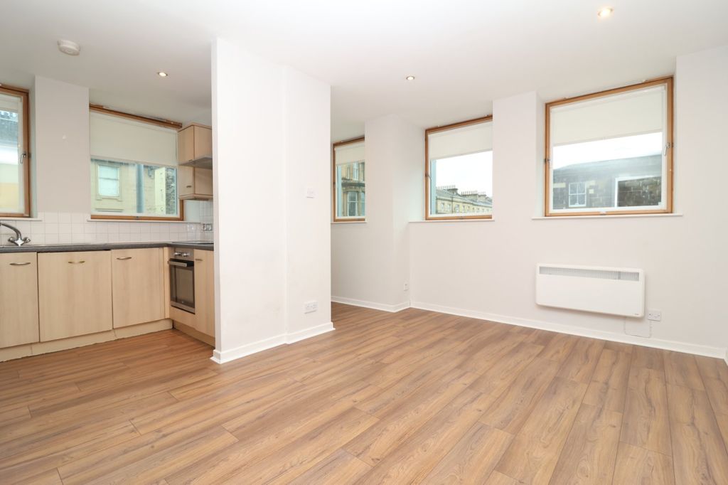 Property photo 2 of 13 Picture No. 14