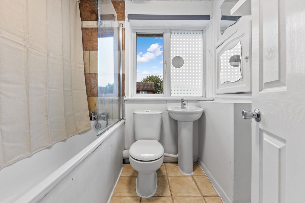 Property photo 3 of 9 Picture No. 12