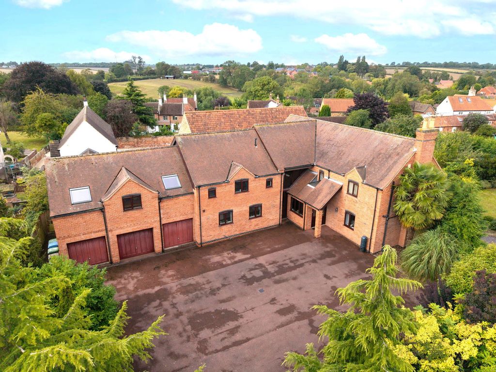 Property photo 1 of 39