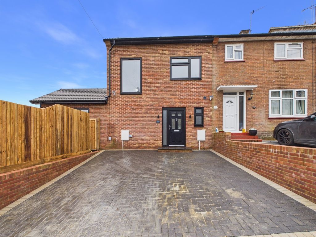 Property photo 3 of 13 4977693