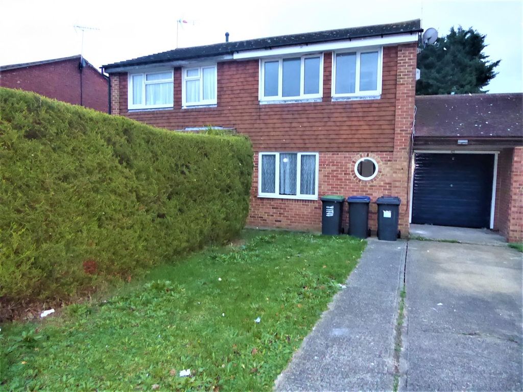 Property photo 1 of 10 43 Wrenthammain.Jpg