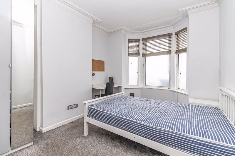 Property photo 3 of 16 .