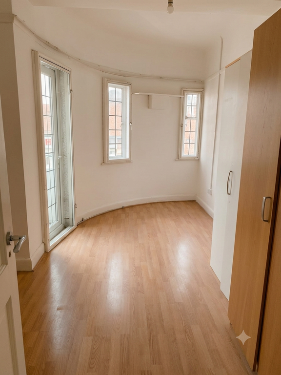 Property photo 2 of 5