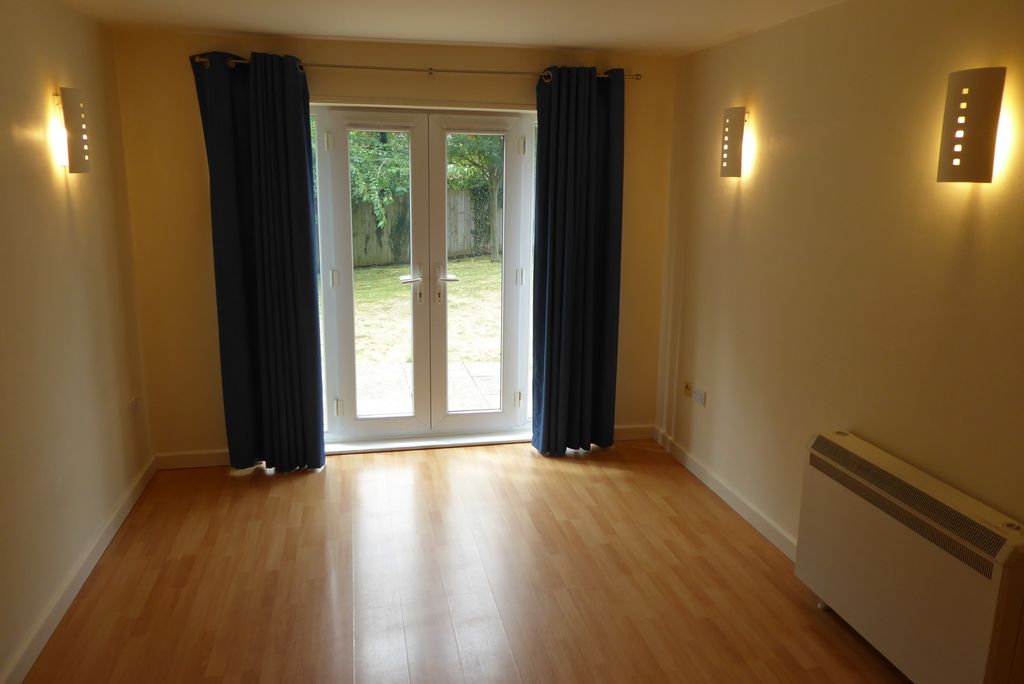 Property photo 3 of 6