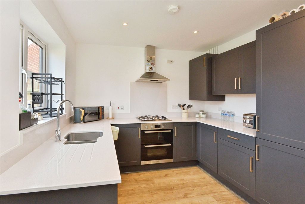 Property photo 2 of 19 Picture No. 09