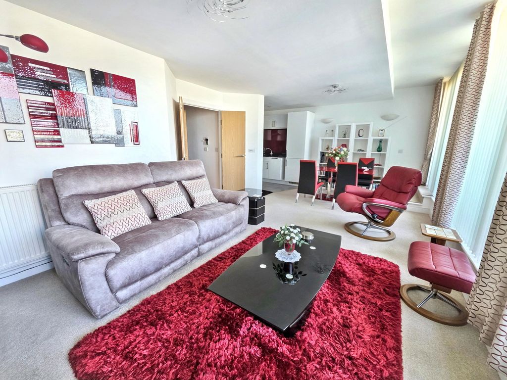 Property photo 2 of 12