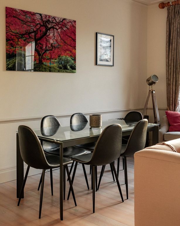 Property photo 3 of 9 Dining Area