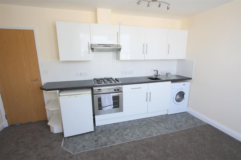 Property photo 3 of 5 Flat 4, 14 Higher Tower Road Kitchen