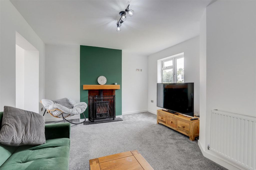 Property photo 2 of 30