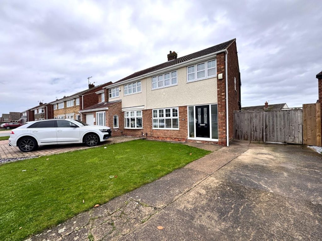 Property photo 1 of 19 Front