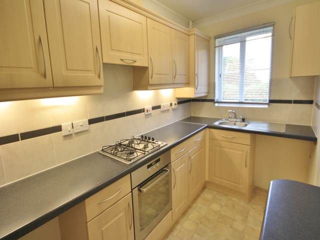 Property photo 2 of 12 Kitchen