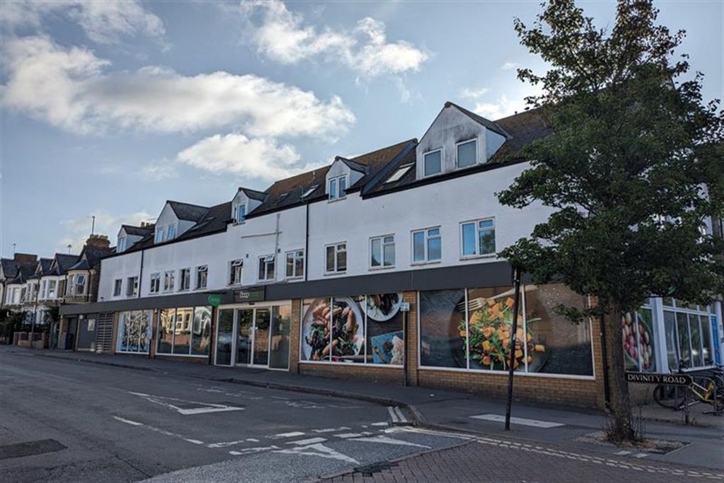 Property photo 1 of 7 (Main)