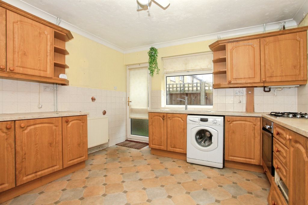 Property photo 2 of 20 Kitchen