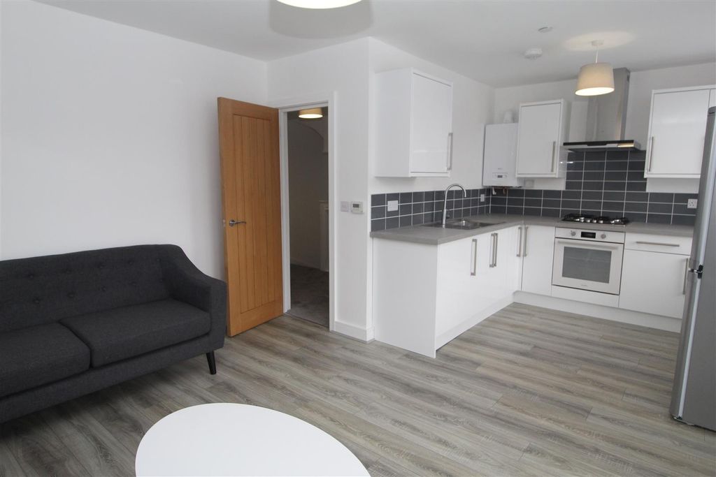 Property photo 3 of 14 Img_0676.Jpg