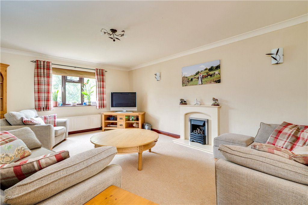 Property photo 2 of 15 Sitting Room