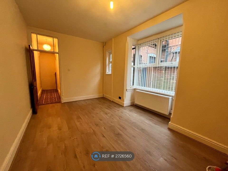 Property photo 2 of 16 Living Room