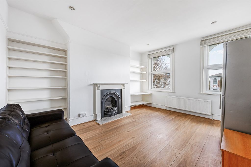 Property photo 1 of 7 (Main)