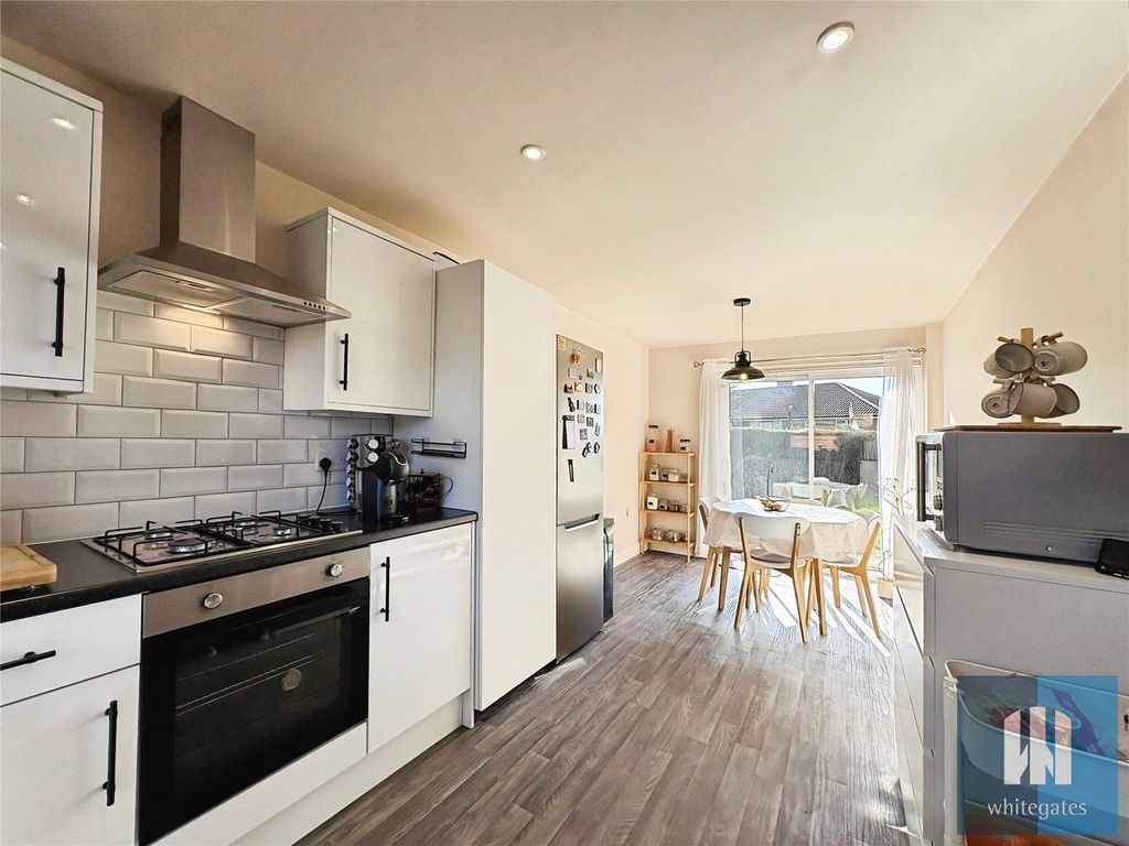 Property photo 3 of 20 Picture No. 04