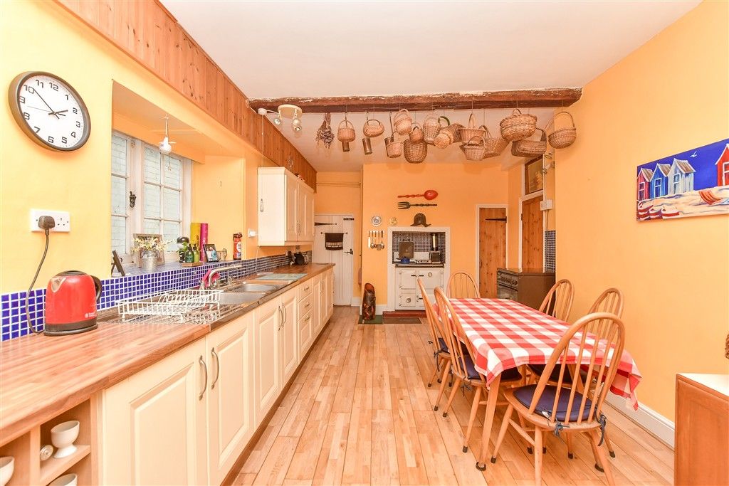 Property photo 3 of 18 Kitchen/Breakfast Room