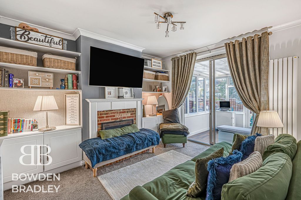 Property photo 2 of 14