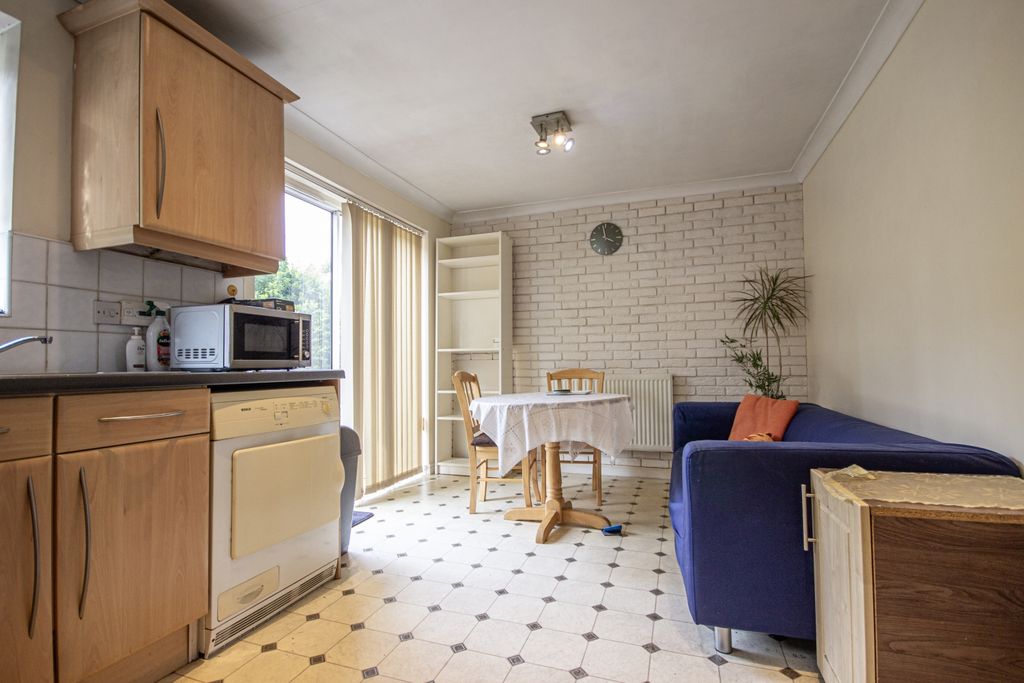 Property photo 2 of 16 2