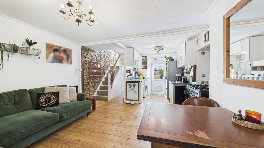 Property photo 2 of 13 Gallery