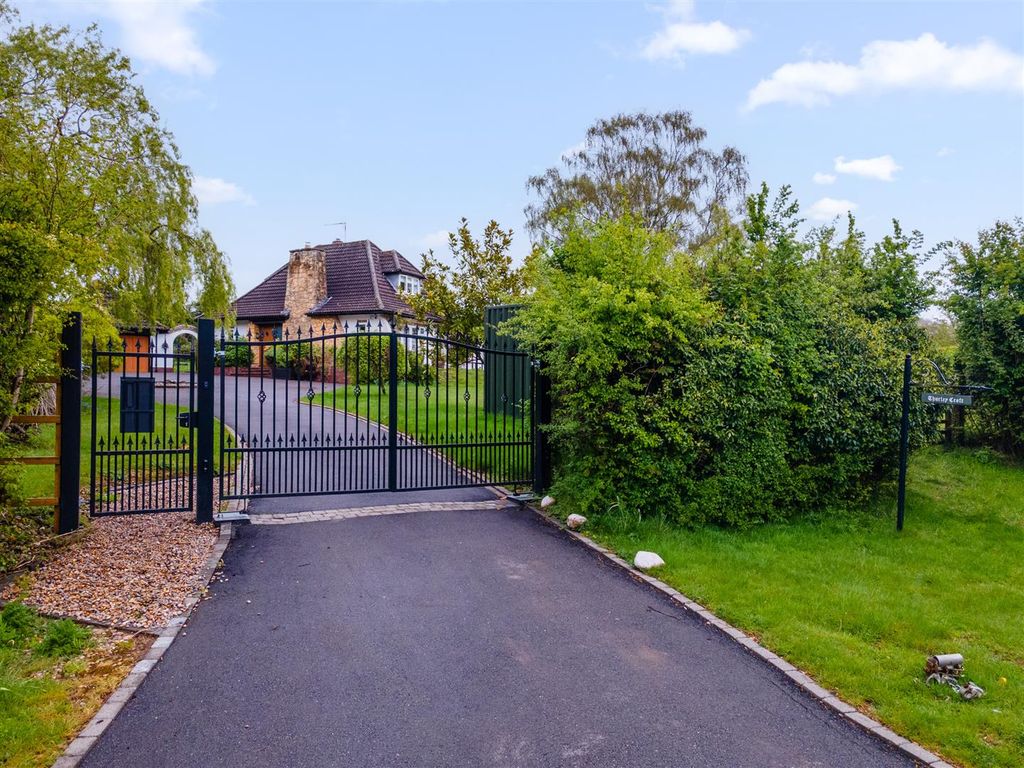 Property photo 3 of 25 Thurley Croft_45.Jpg