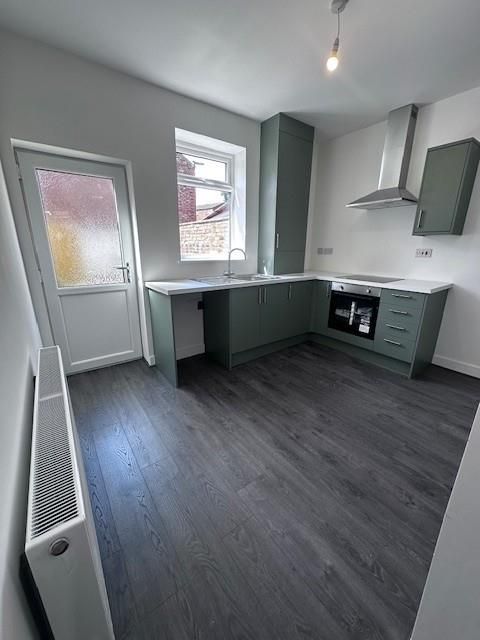 Property photo 3 of 8 51 Forster Lounge Kitchen.Jpg