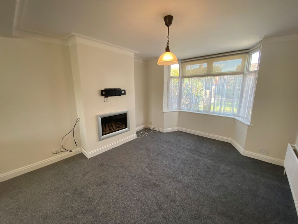 Property photo 3 of 17 Image