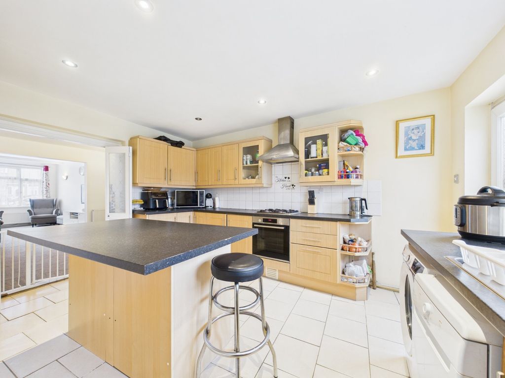 Property photo 2 of 10 Picture No. 30