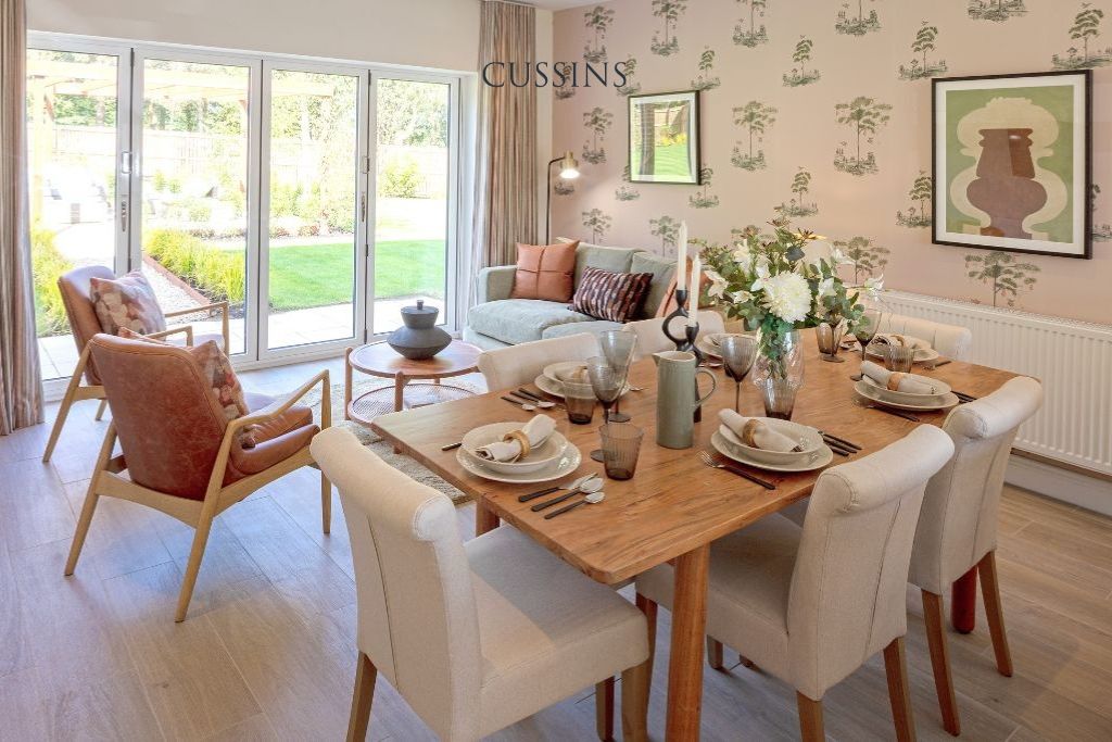 Property photo 2 of 14 The Rose Dining