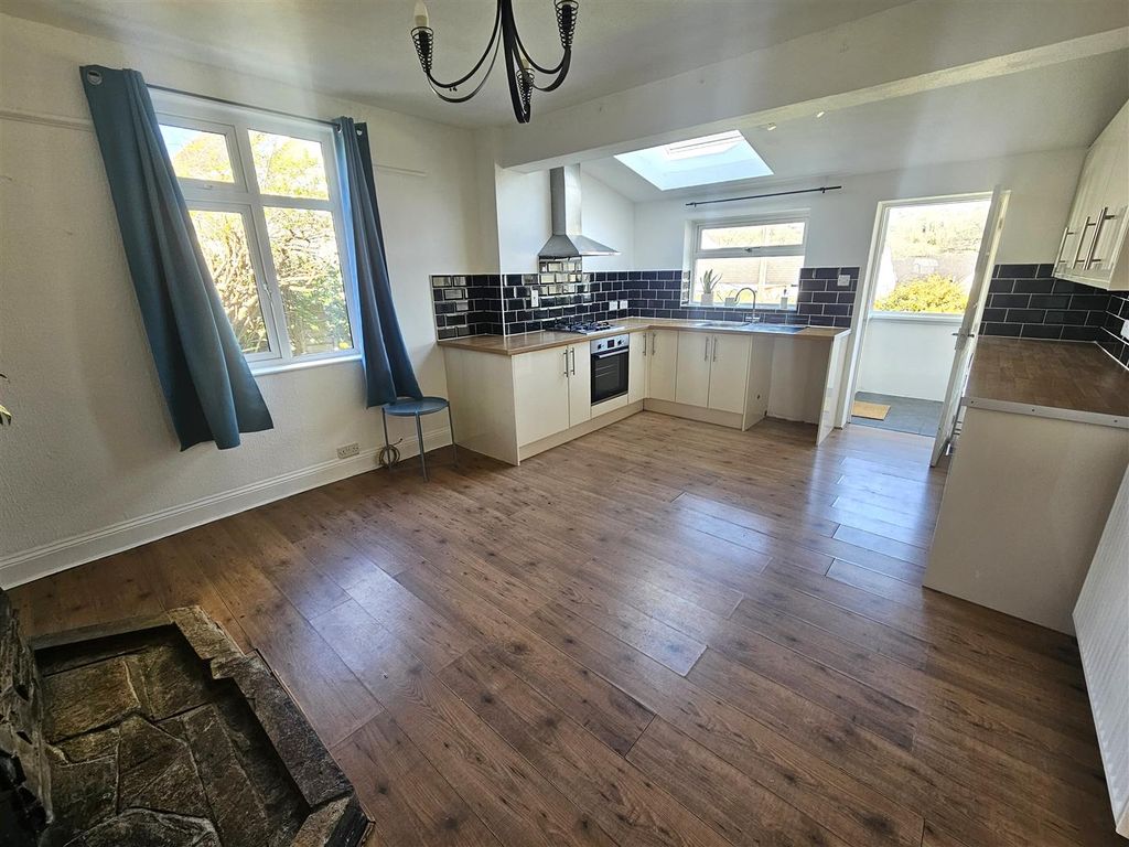 Property photo 3 of 17 Kitchen-Diner (2).Jpg