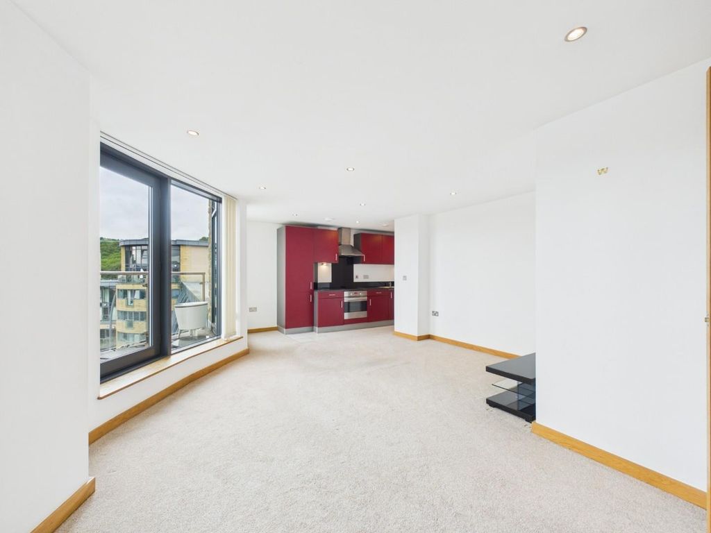 Property photo 1 of 13 Cam01268G0-Pr0483-Still001.Jpg