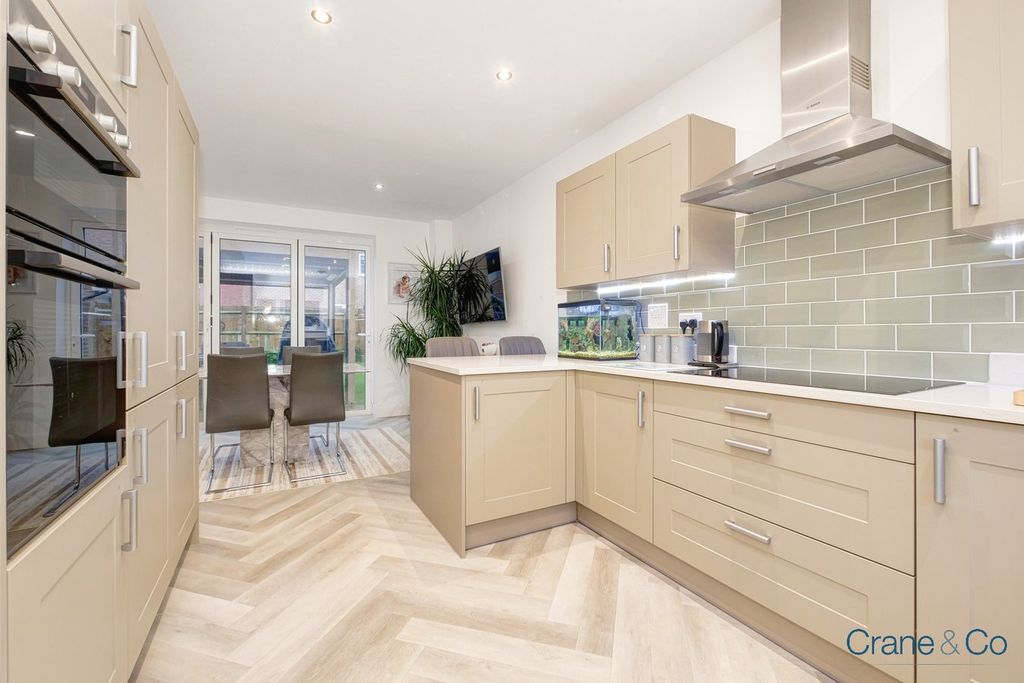 Property photo 2 of 22