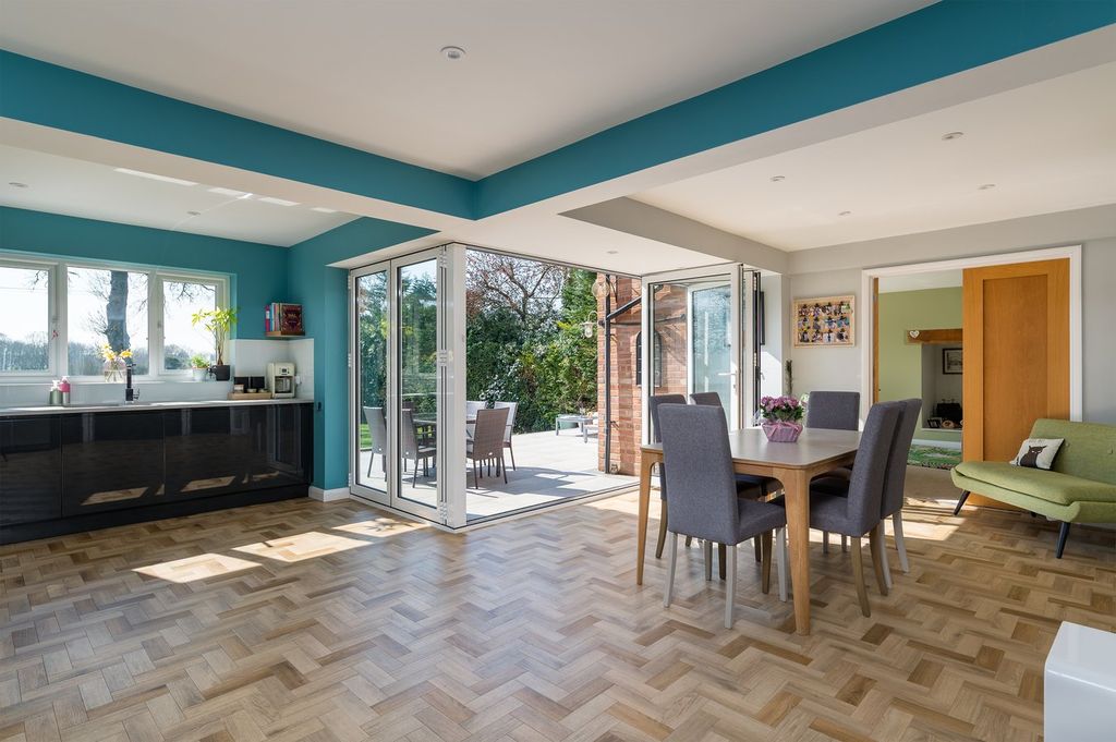 Property photo 2 of 37