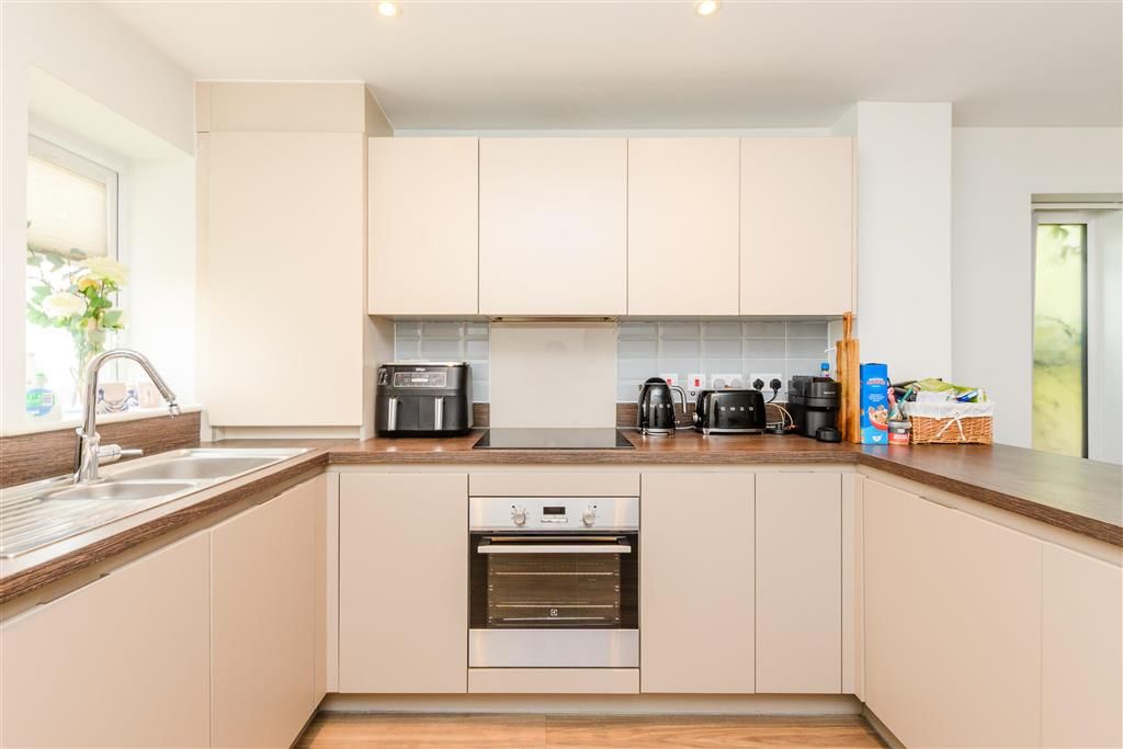 Property photo 3 of 8 Kitchen/Living Room